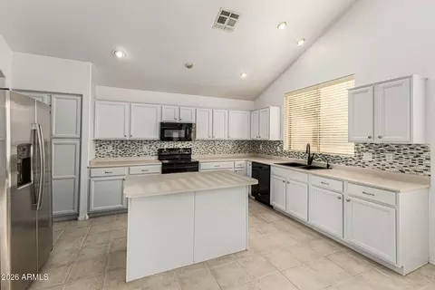 Kitchen - 2326 S Porter St, Gilbert, AZ 85295 photo 1 of 2