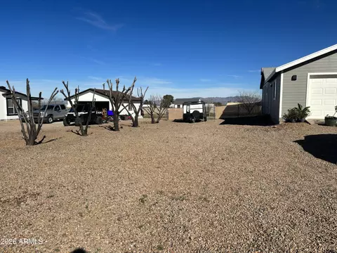 7053 S Elmer Loop, Hereford, AZ 85615 photo 2