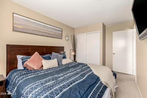 Bedroom - 4122 E Mountain Vista Dr, Phoenix, AZ 85048 photo 4 of 6