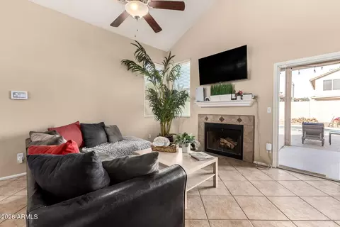 Living - 4122 E Mountain Vista Dr, Phoenix, AZ 85048 photo 1 of 2
