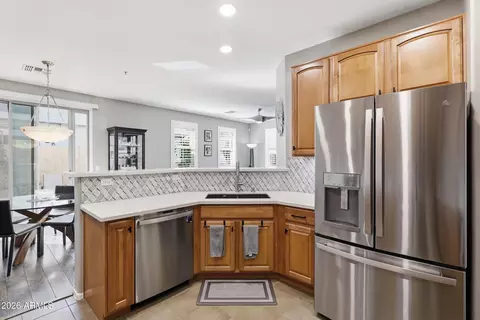 Kitchen - 3021 E Darrow St, Phoenix, AZ 85042 photo 5 of 7