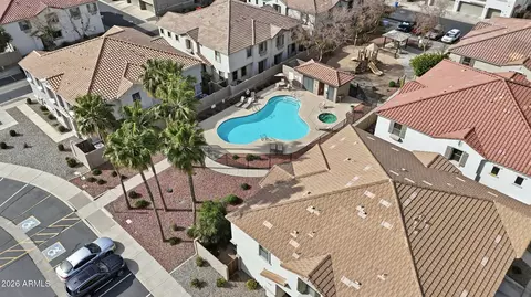 View/Area - 3021 E Darrow St, Phoenix, AZ 85042 photo 6 of 9