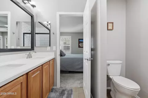 Bath - 3021 E Darrow St, Phoenix, AZ 85042 photo 3 of 4