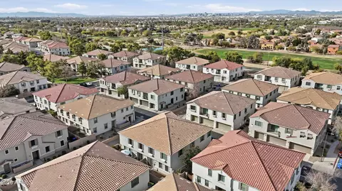 View/Area - 3021 E Darrow St, Phoenix, AZ 85042 photo 3 of 9