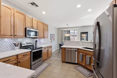 Kitchen - 3021 E Darrow St, Phoenix, AZ 85042 photo 4 of 7