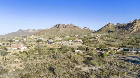 View/Area - 295 E Moon Vista St, Apache Junction, AZ 85119 photo 3 of 9