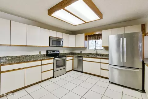 Kitchen - 295 E Moon Vista St, Apache Junction, AZ 85119 photo 1 of 3