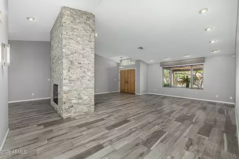 Living - 801 E Acoma Dr, Phoenix, AZ 85022 photo 4 of 10