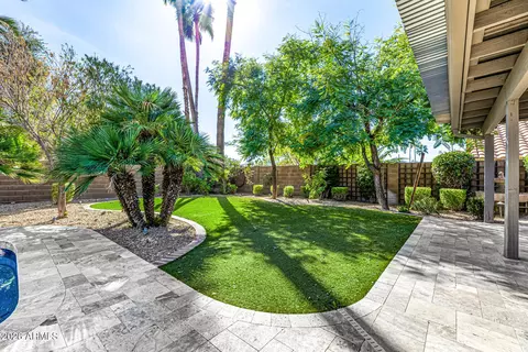Exterior - 801 E Acoma Dr, Phoenix, AZ 85022 photo 7 of 15