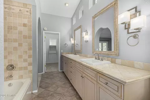 Bath - 801 E Acoma Dr, Phoenix, AZ 85022 photo 4 of 8