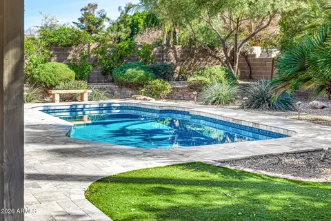 Exterior - 801 E Acoma Dr, Phoenix, AZ 85022 photo 12 of 15
