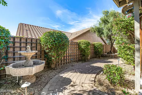 Exterior - 801 E Acoma Dr, Phoenix, AZ 85022 photo 14 of 15