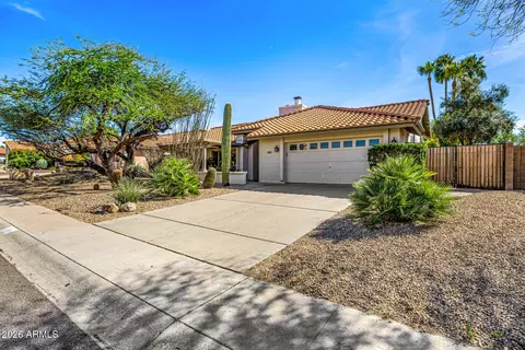 Exterior - 801 E Acoma Dr, Phoenix, AZ 85022 photo 1 of 15