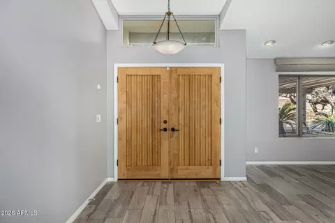 Entry Way - 801 E Acoma Dr, Phoenix, AZ 85022 photo 2 of 3