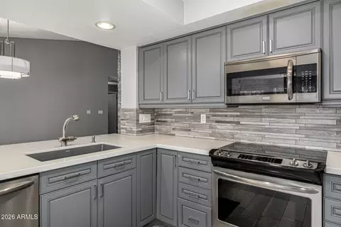 Kitchen - 801 E Acoma Dr, Phoenix, AZ 85022 photo 5 of 7