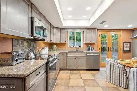 Kitchen - 3253 E Vogel Ave, Phoenix, AZ 85028 photo 1 of 5