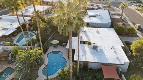 View/Area - 3253 E Vogel Ave, Phoenix, AZ 85028 photo 2 of 10