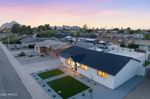 8520 E Highland Ave, Scottsdale, AZ 85251
