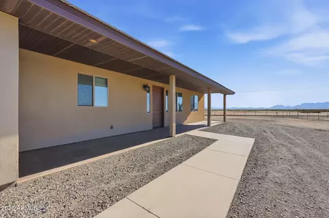 Exterior - 2770 E Davis Pass, Eloy, AZ 85131 photo 2 of 8