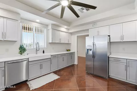 Kitchen - 2770 E Davis Pass, Eloy, AZ 85131 photo 2 of 4