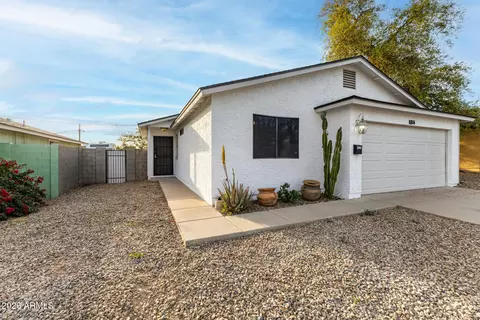 8814 N 2nd Way, Phoenix, AZ 85020