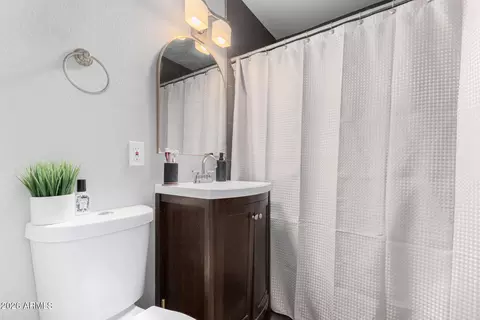 Bath - 3302 E Yale St, Phoenix, AZ 85008 photo 2 of 2
