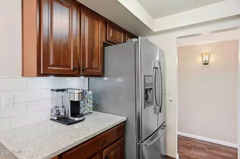 Kitchen - 3851 E Cherokee St, Phoenix, AZ 85044 photo 4 of 6