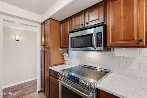Kitchen - 3851 E Cherokee St, Phoenix, AZ 85044 photo 2 of 6