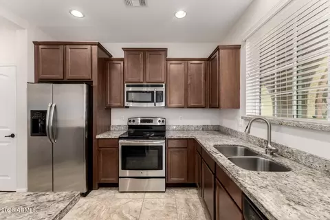 Kitchen - 4707 E Thunderheart Trl #102, Gilbert, AZ 85297 photo 1 of 3