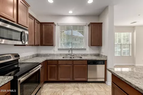 Kitchen - 4707 E Thunderheart Trl #102, Gilbert, AZ 85297 photo 2 of 3