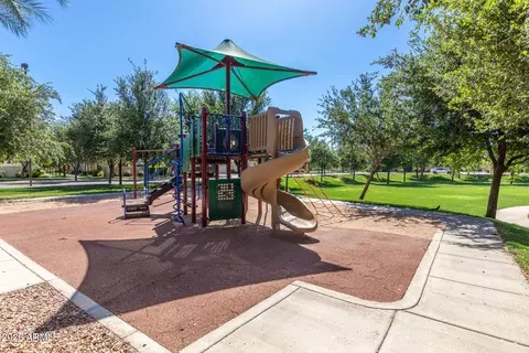 View/Area - 4707 E Thunderheart Trl #102, Gilbert, AZ 85297 photo 3 of 4