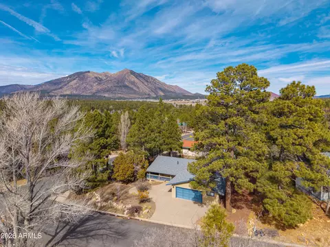 1800 N Fox Hill Rd, Flagstaff, AZ 86004