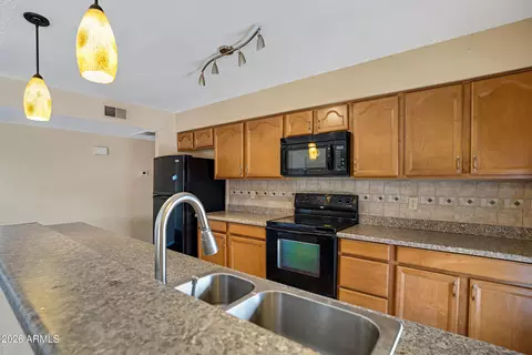 Kitchen - 1919 E Auburn Dr, Tempe, AZ 85283 photo 3 of 5
