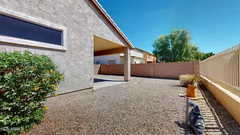 Exterior - 871 E Sherri Dr, Gilbert, AZ 85296 photo 6 of 7