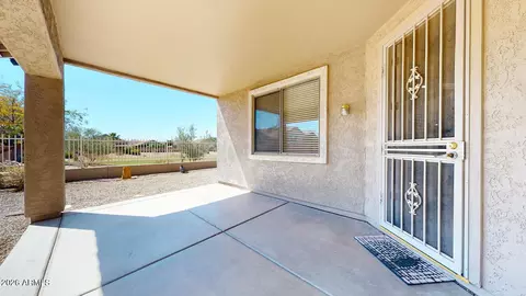 Exterior - 871 E Sherri Dr, Gilbert, AZ 85296 photo 4 of 7