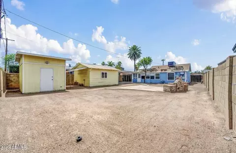 Exterior - 2242 E Harvard St, Phoenix, AZ 85006 photo 6 of 10