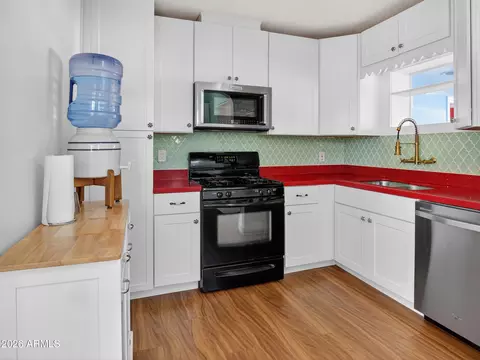 Kitchen - 2242 E Harvard St, Phoenix, AZ 85006 photo 1 of 3