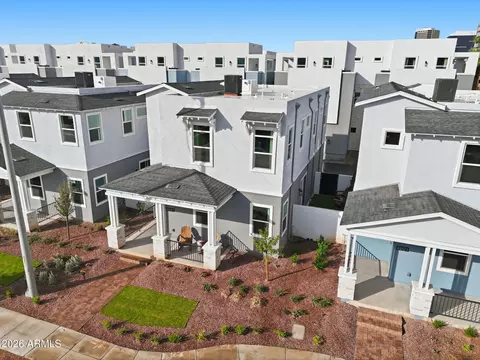 134 W Holcomb Ln, Phoenix, AZ 85003