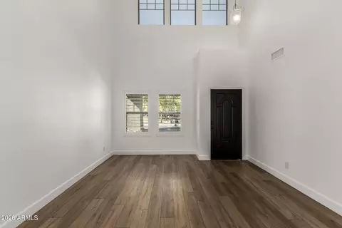 Living - 4276 E Calistoga Dr, Gilbert, AZ 85297 photo 5 of 6