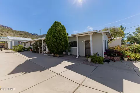 94 W Arnett Dr, Superior, AZ 85173