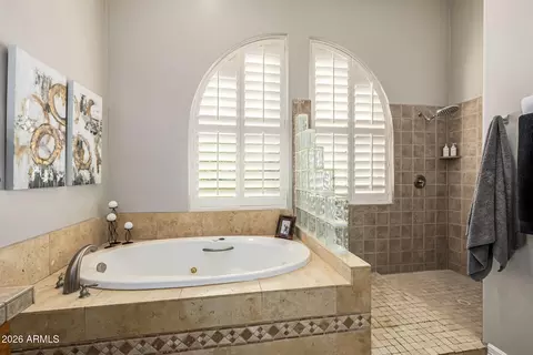 Bath - 4477 E Stanford Ave, Gilbert, AZ 85234 photo 4 of 9