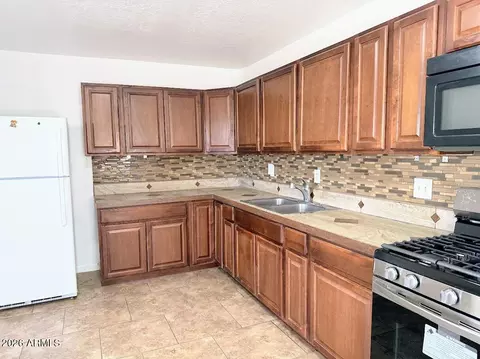 Kitchen - 334 E Central Ave, Coolidge, AZ 85128 photo 4 of 4