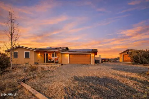 6565 S Musgrove Rd, Skull Valley, AZ 86338