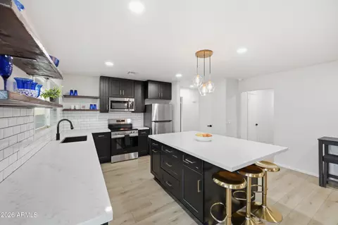 Kitchen - 2342 E Alameda Dr, Tempe, AZ 85282 photo 3 of 4