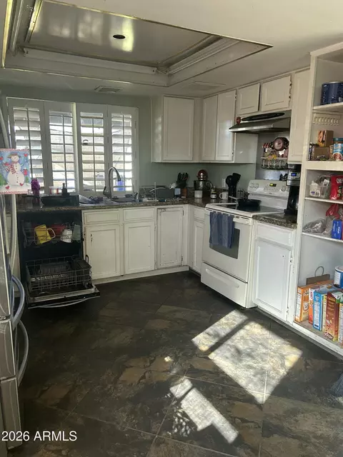 8348 N 50th Ave, Glendale, AZ 85302