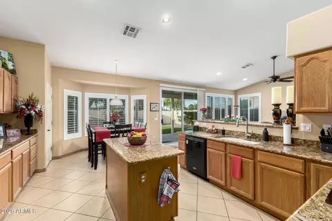 Kitchen - 208 W Smoke Tree Rd, Gilbert, AZ 85233 photo 4 of 4