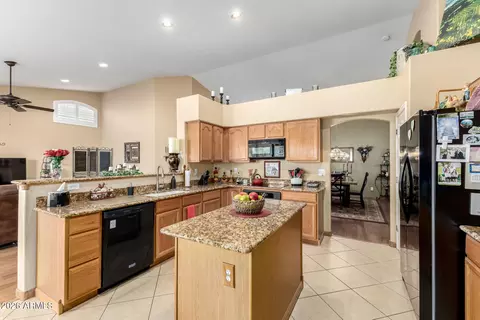 Kitchen - 208 W Smoke Tree Rd, Gilbert, AZ 85233 photo 3 of 4