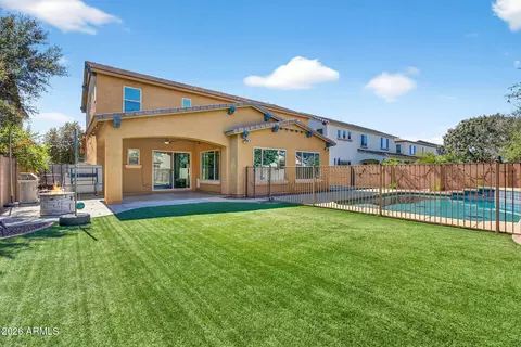 Exterior - 2926 E Wyatt Way, Gilbert, AZ 85297 photo 7 of 10
