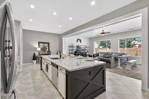 Kitchen - 2926 E Wyatt Way, Gilbert, AZ 85297 photo 8 of 8