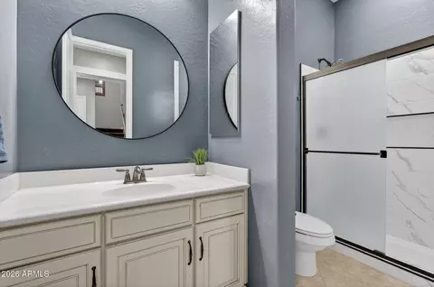 Bath - 2926 E Wyatt Way, Gilbert, AZ 85297 photo 6 of 9